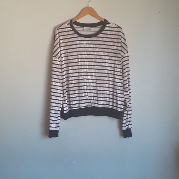 RENCENT RIVE velvet round neck top size XL - Picture 3 of 13